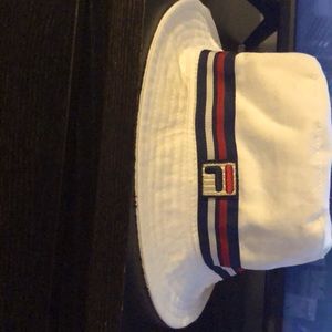 Fila bucket hat